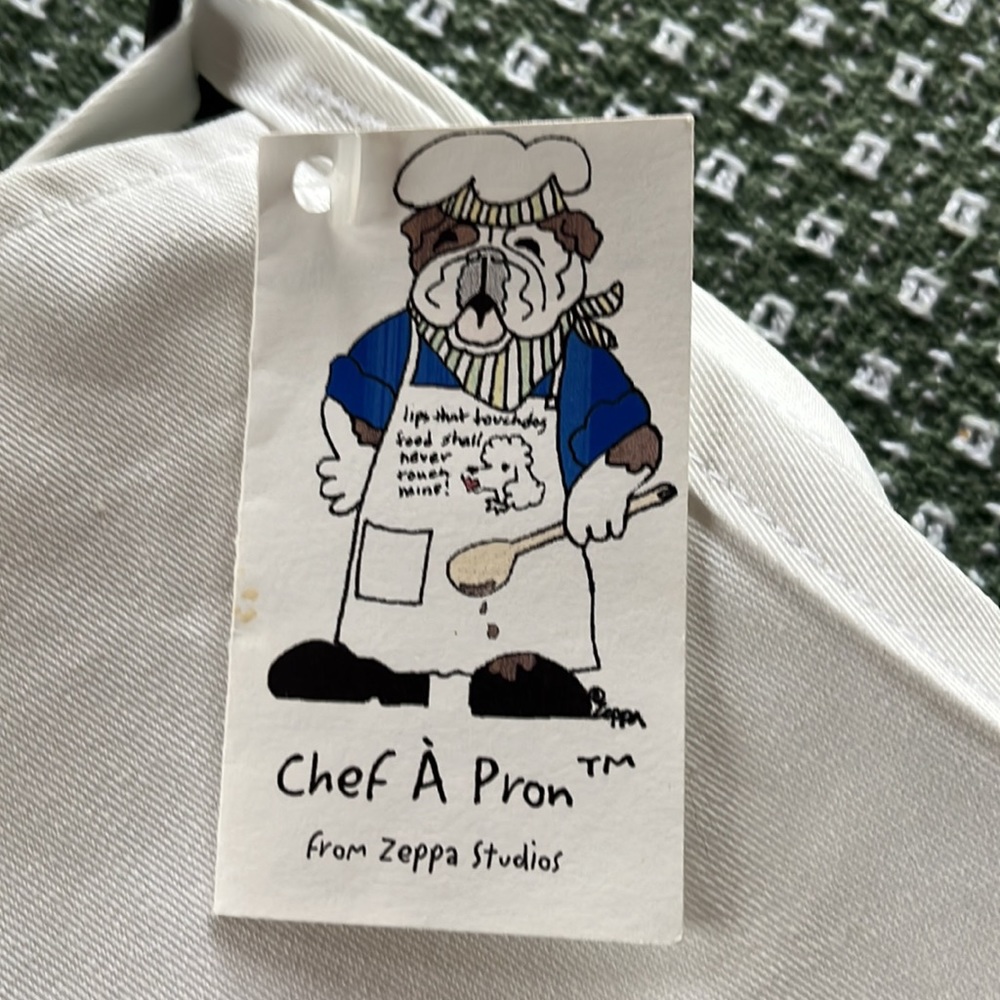Apron - Picture 2 of 7